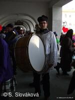 * Z DĚNÍ VE MĚSTĚ